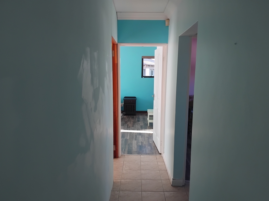 4 Bedroom Property for Sale in Wavecrest Eastern Cape